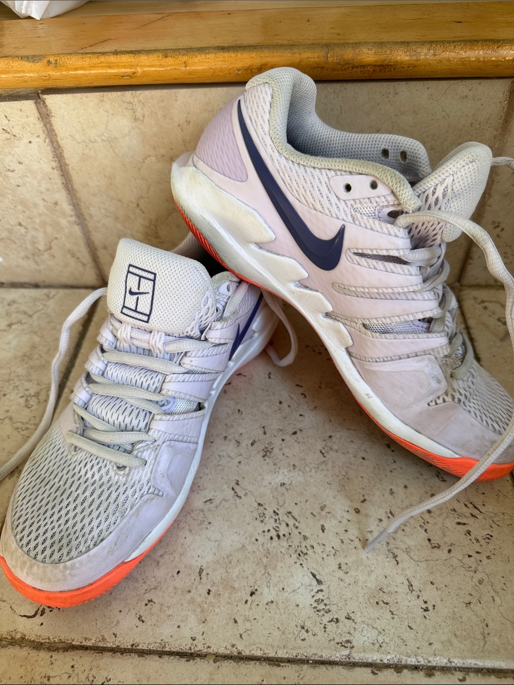Nike Women’s Light Gray & Orange Athletic Tennis Shoes